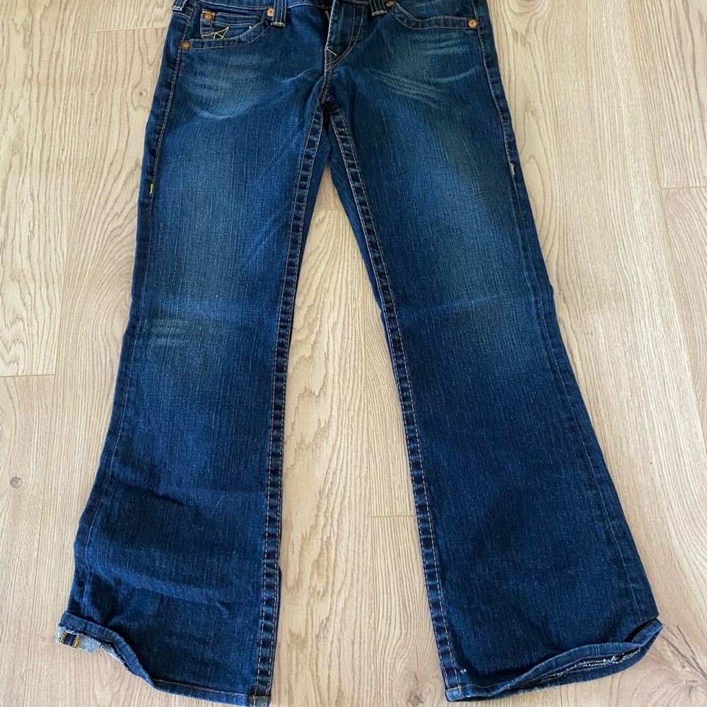 Ladies Gently Used True Religion Jeans. Size 31. Altered to a 29 inseam. - Picture 4 of 6